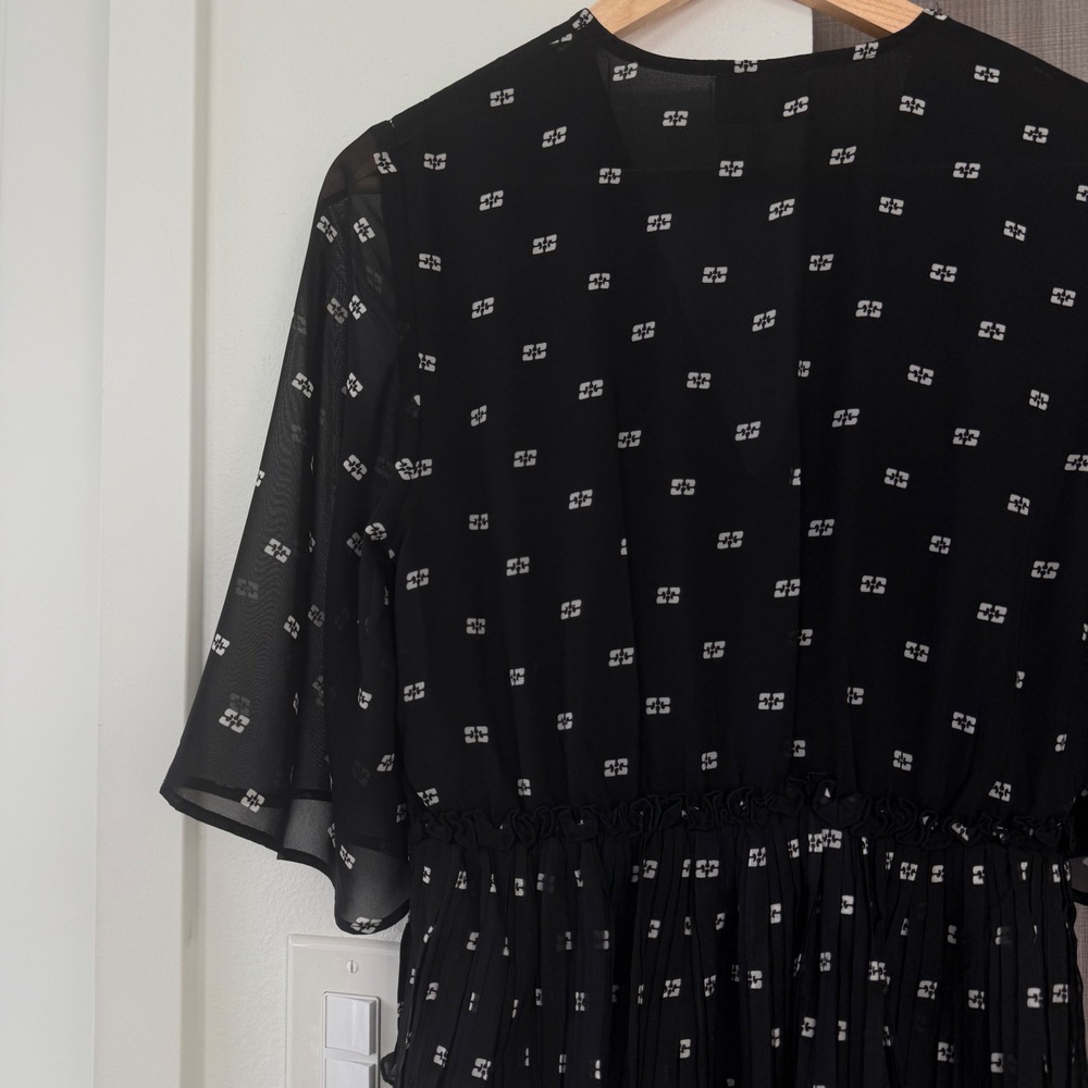 GANNI Black Pleated Georgette V Neck‎ Flounce Mini Dress Short Sleeve EU38 US6 - Picture 12 of 16
